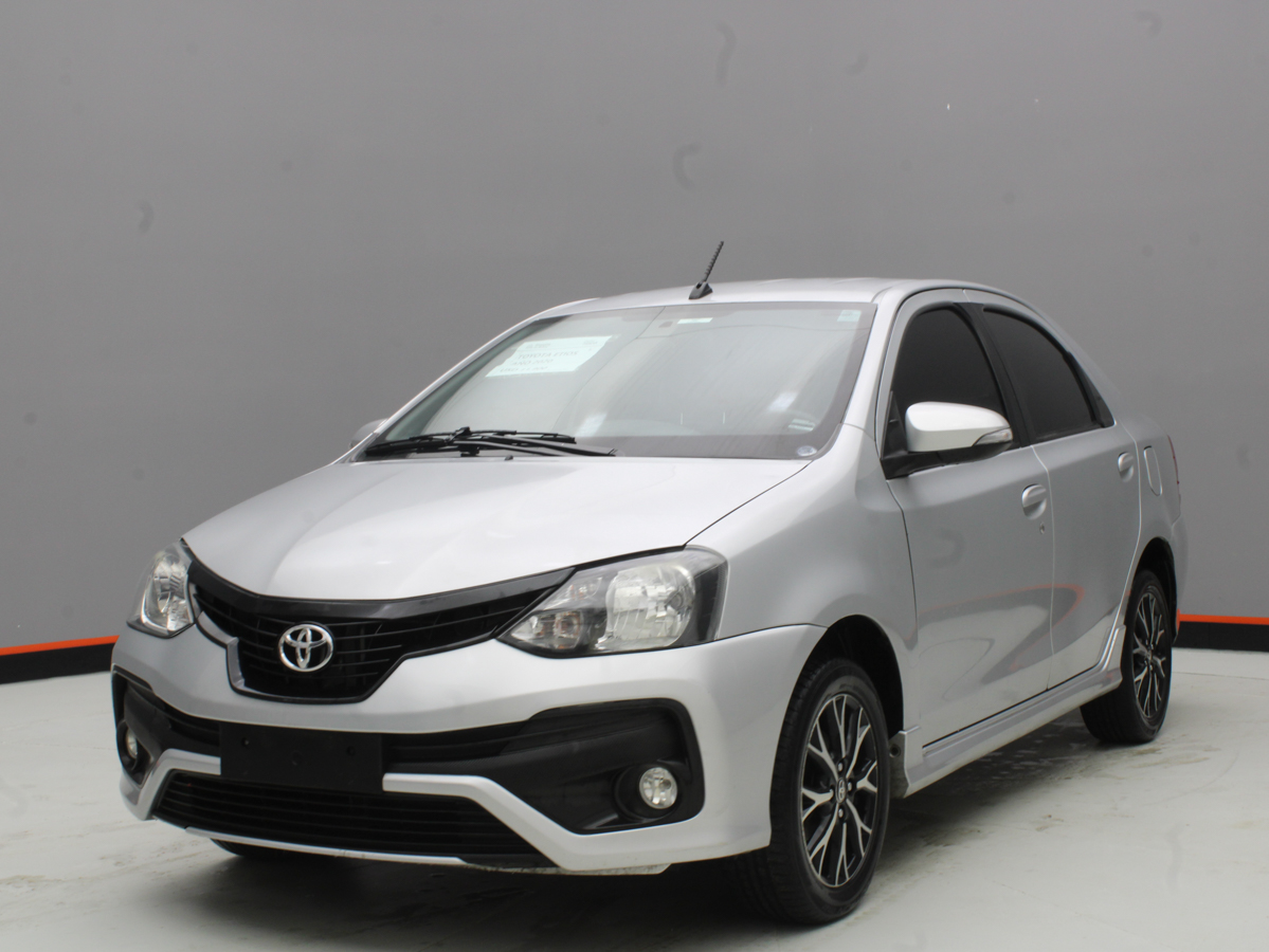 TOYOTA ETIOS XLS 2020