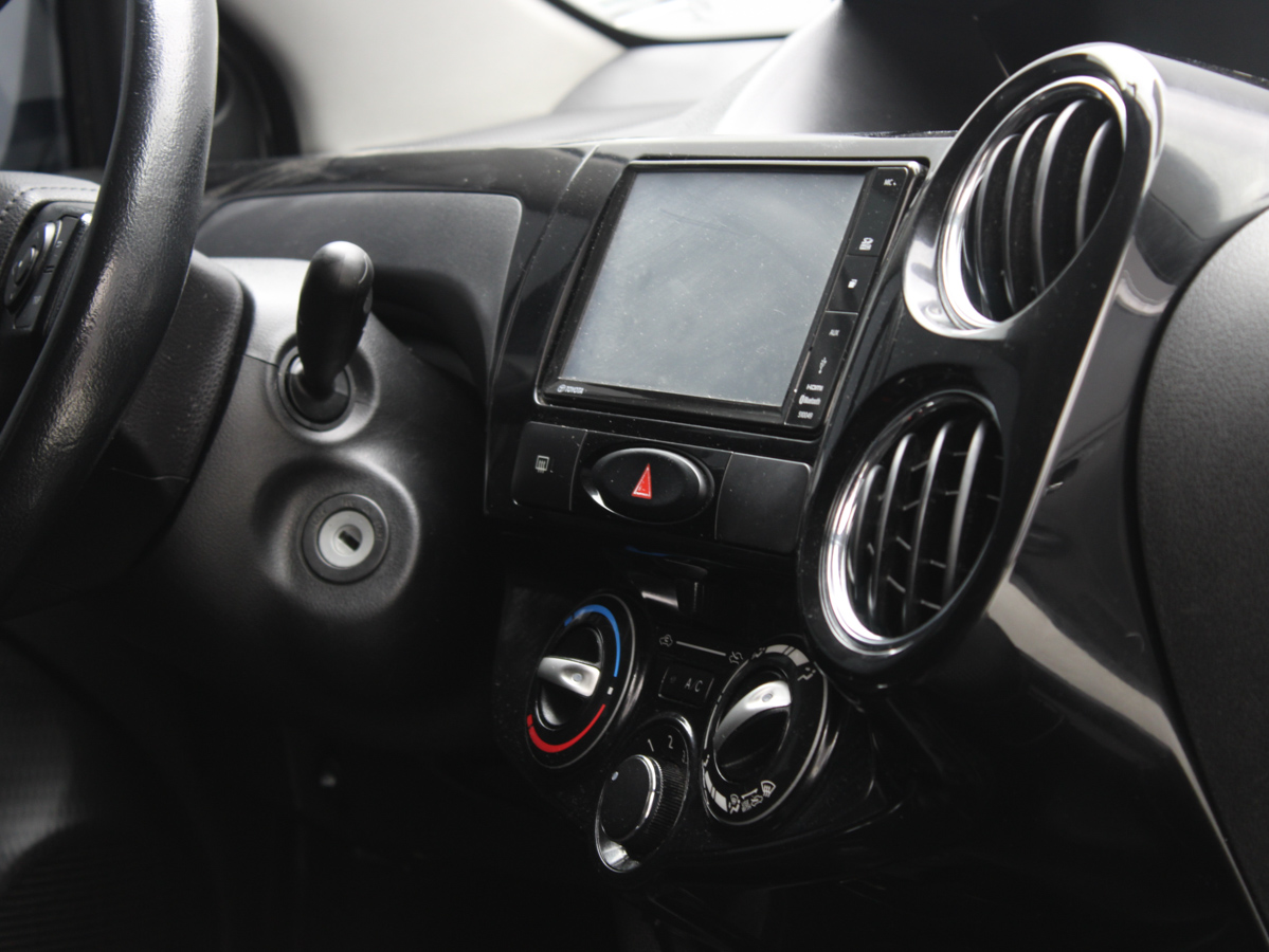 TOYOTA ETIOS XLS 2020