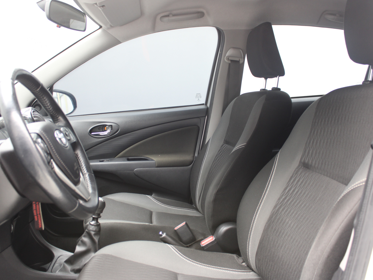 TOYOTA ETIOS XLS 2020