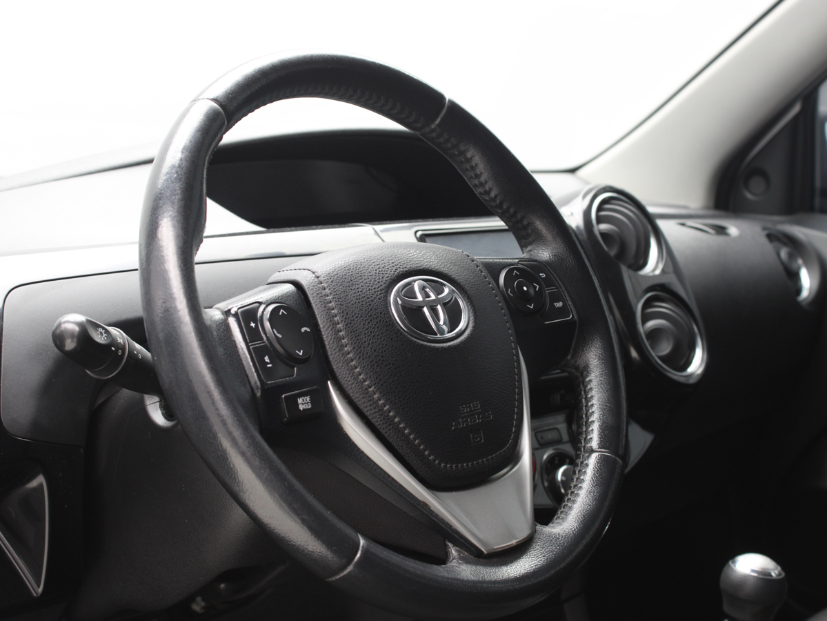 TOYOTA ETIOS XLS 2020