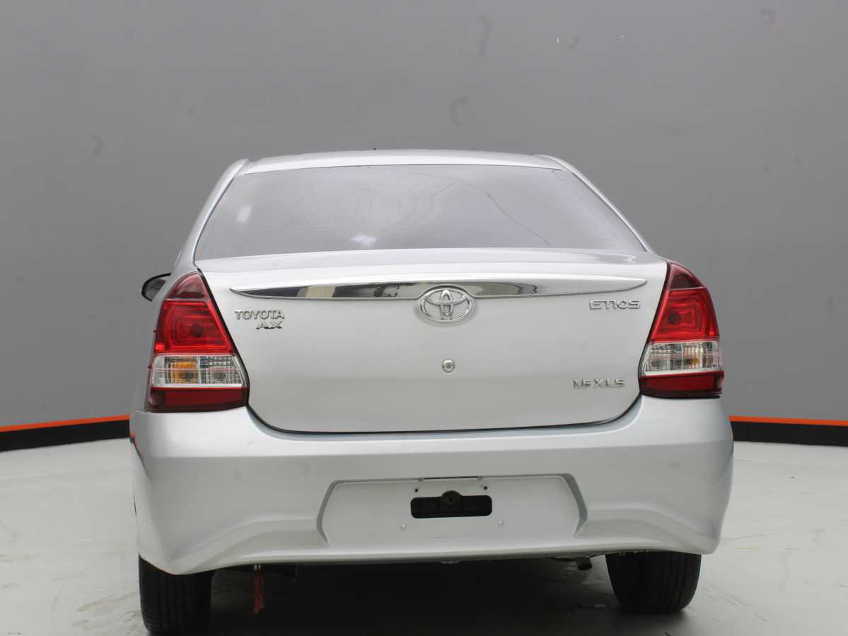 TOYOTA ETIOS XLS 2020