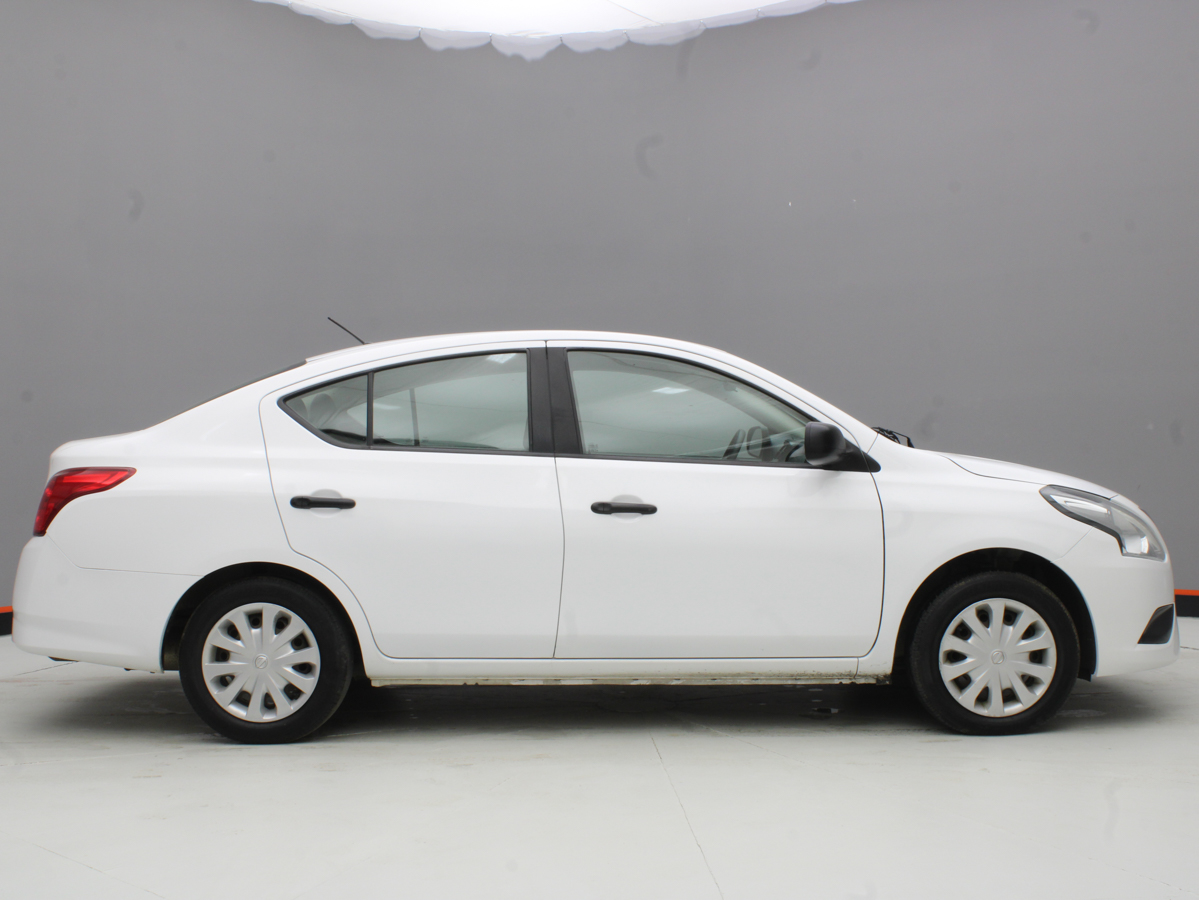 NISSAN VERSA 2018