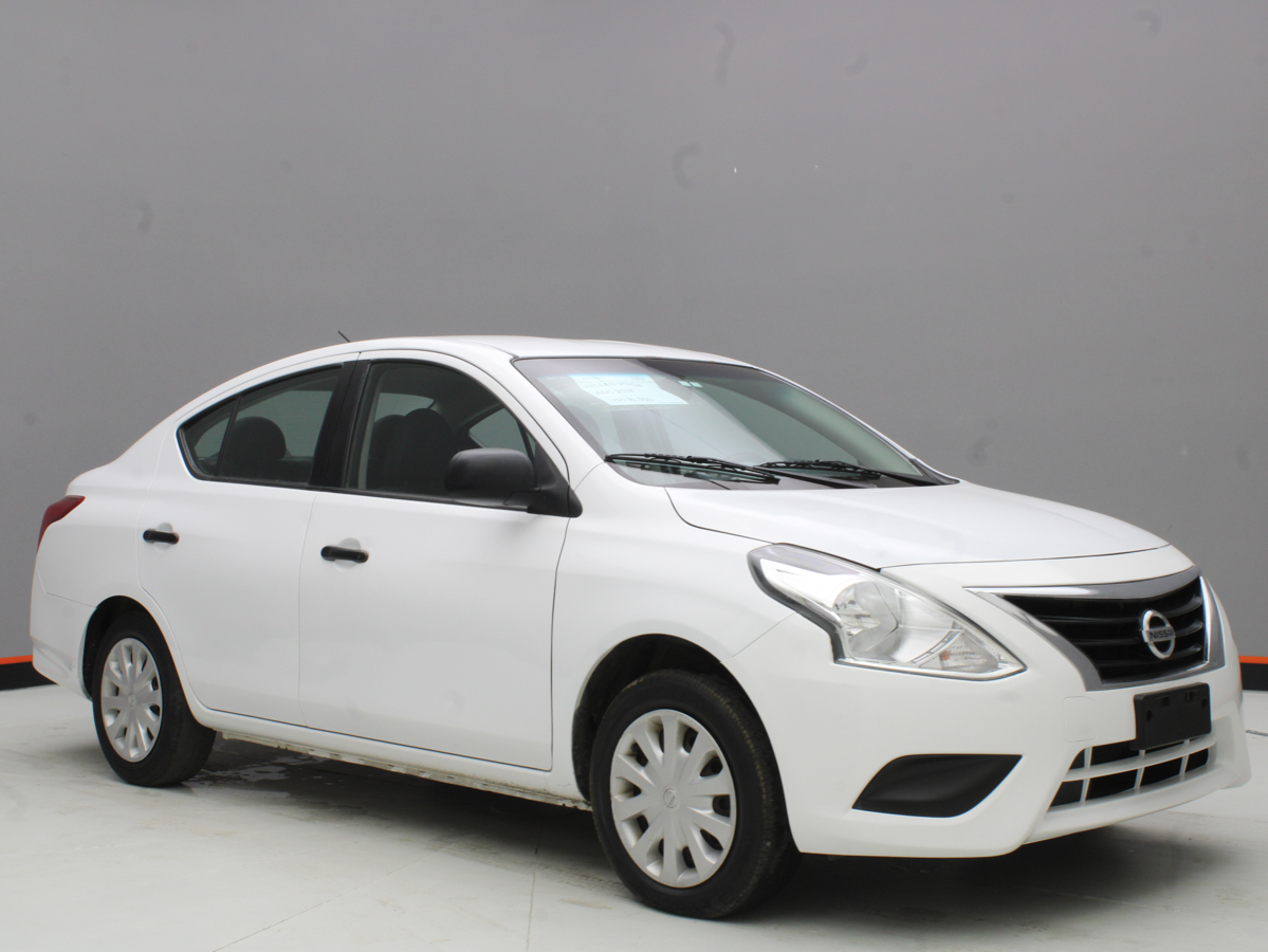 NISSAN VERSA 2018