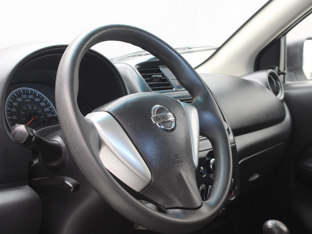 NISSAN VERSA 2018