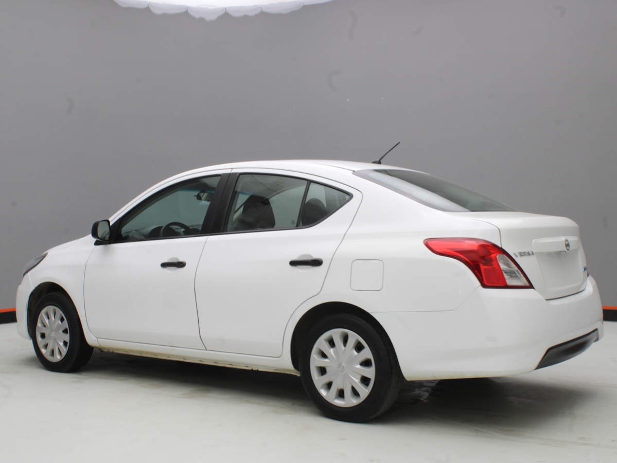 NISSAN VERSA 2018