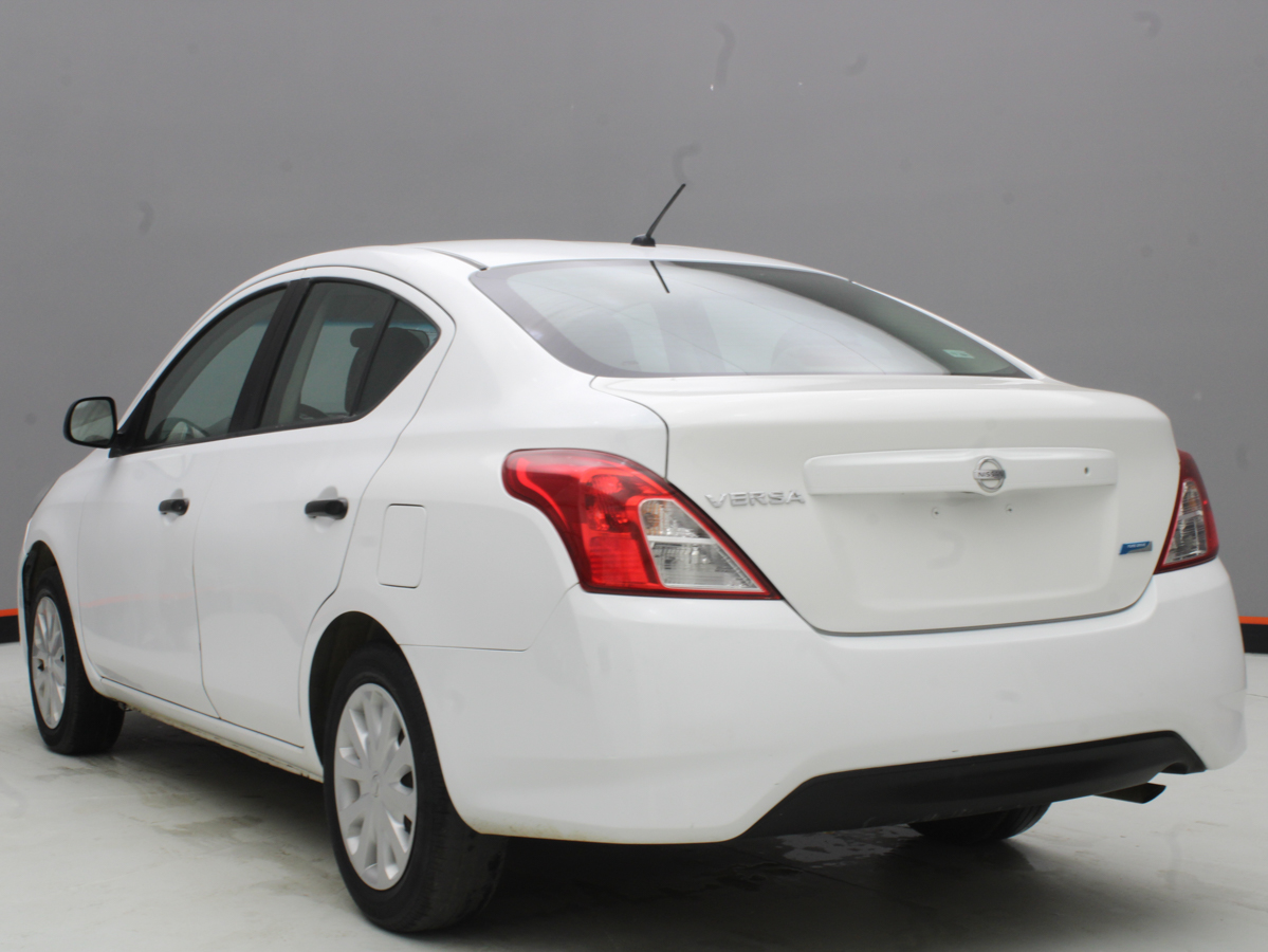 NISSAN VERSA 2018