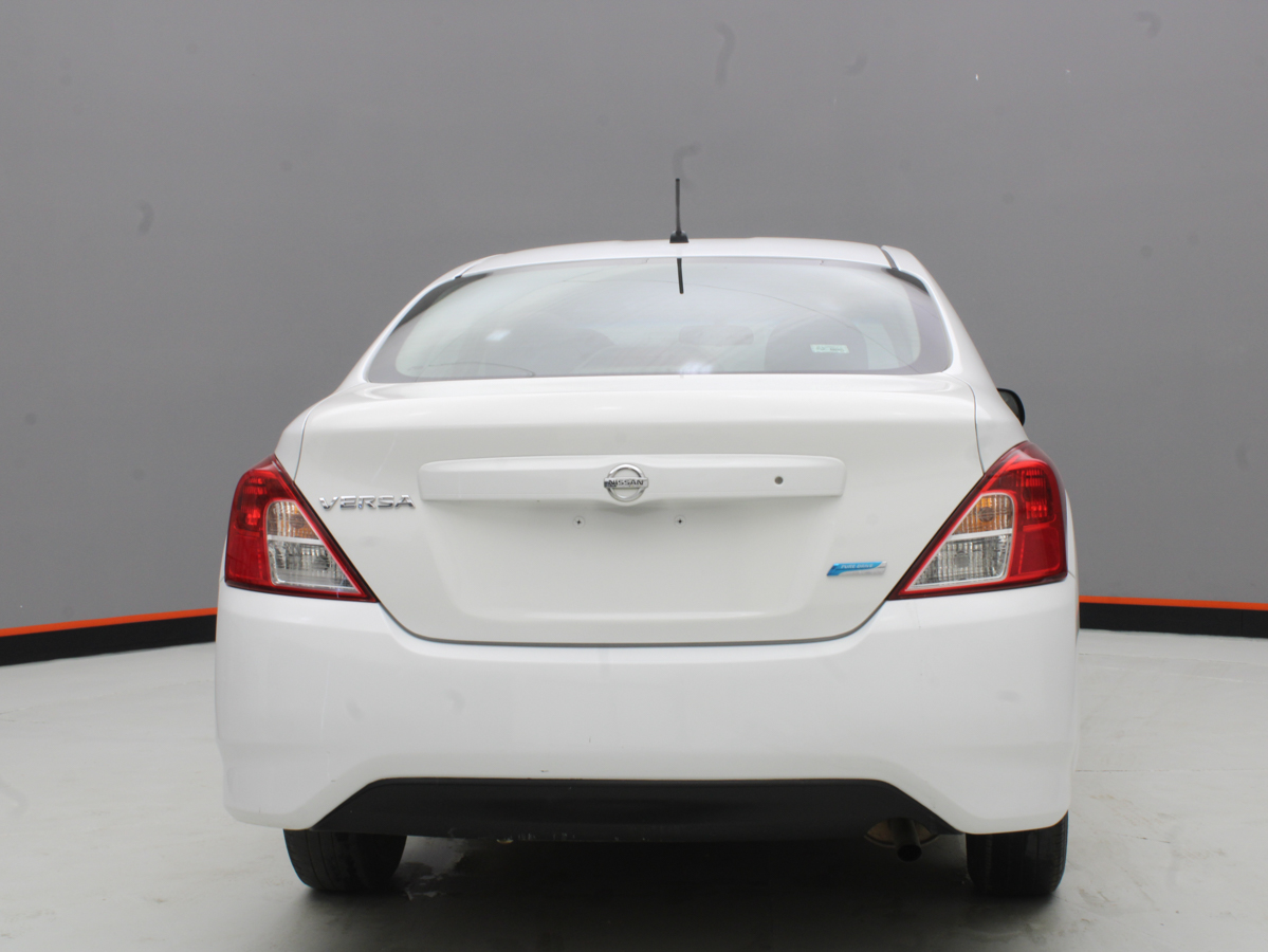 NISSAN VERSA 2018