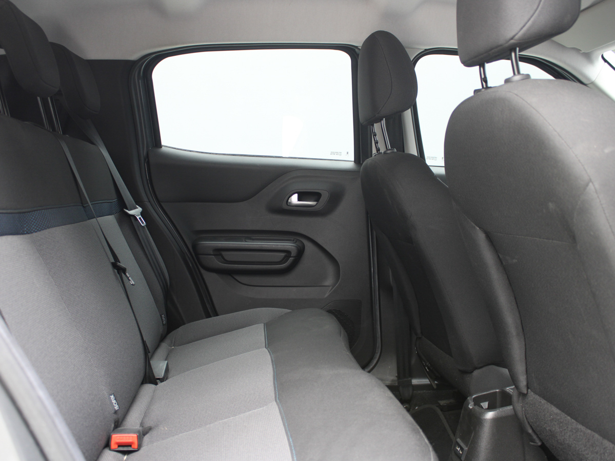 CITROEN C3 SHINE AT 2024