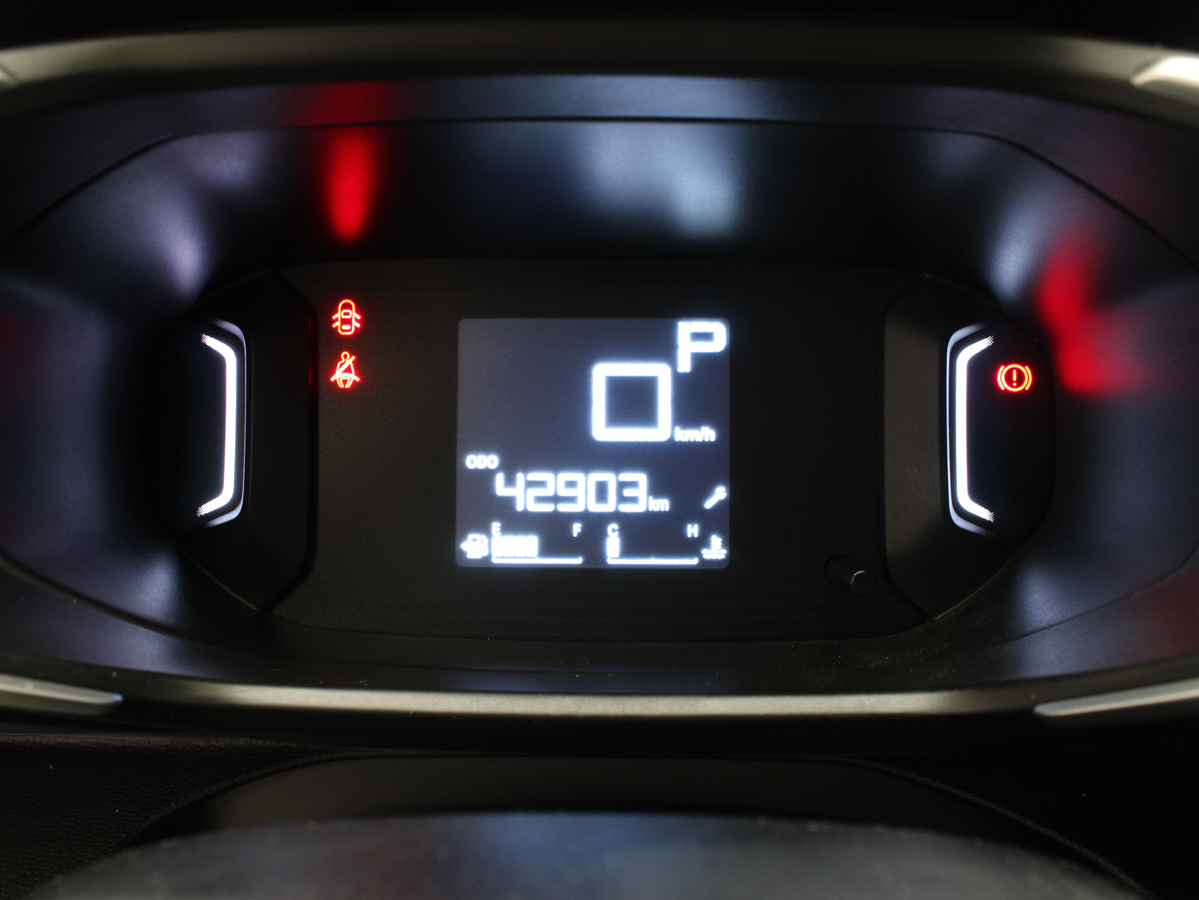 CITROEN C3 SHINE AT 2024