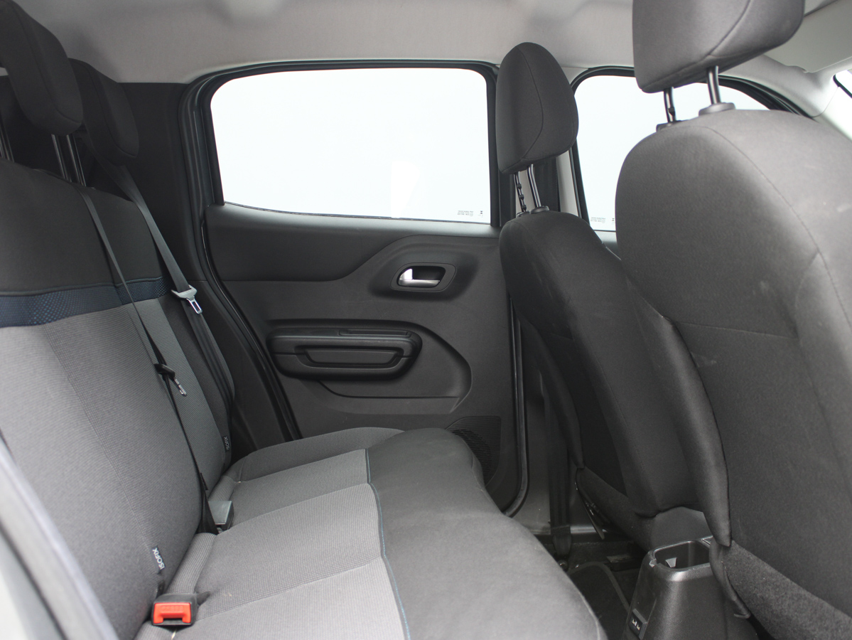 CITROEN C3 SHINE AT 2024