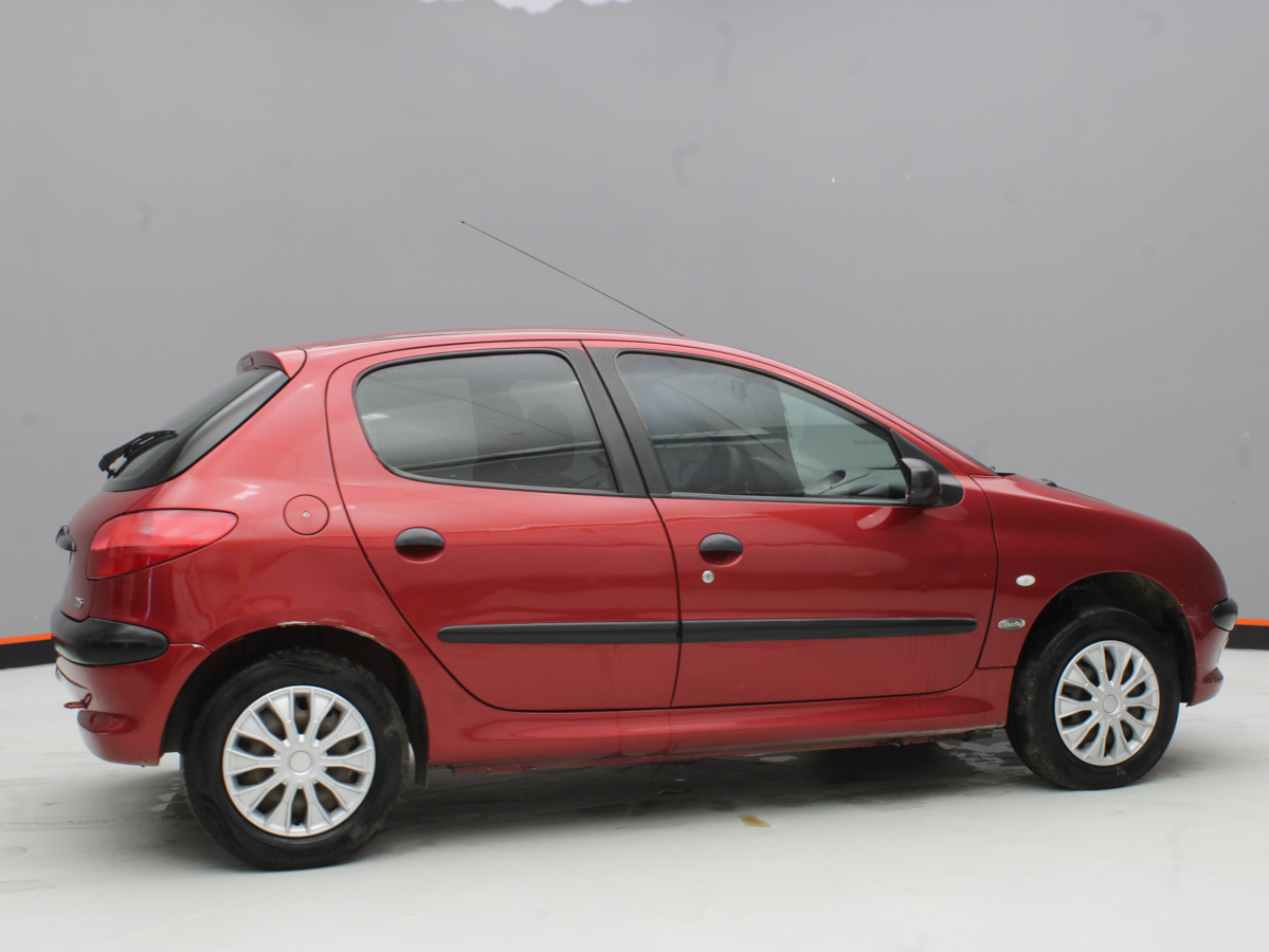 PEUGEOT 206 2004