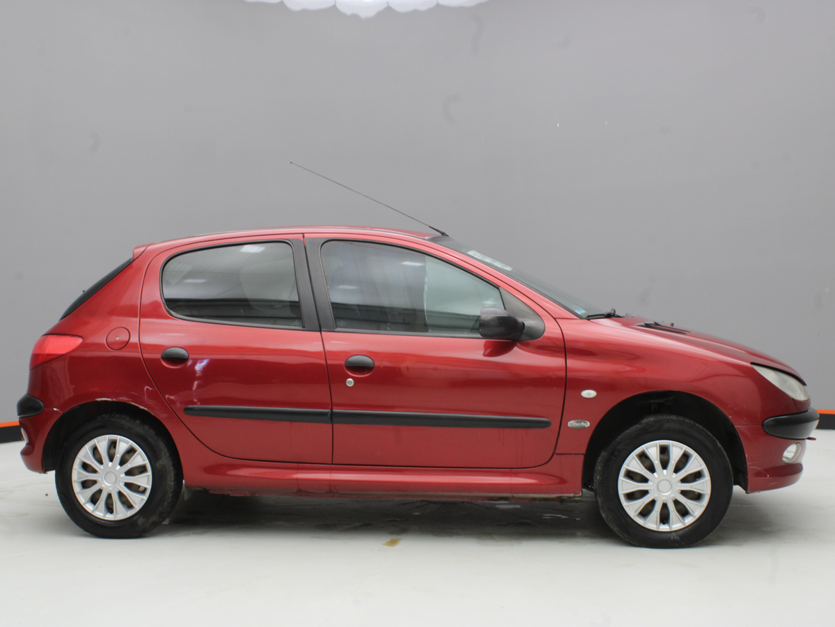 PEUGEOT 206 2004