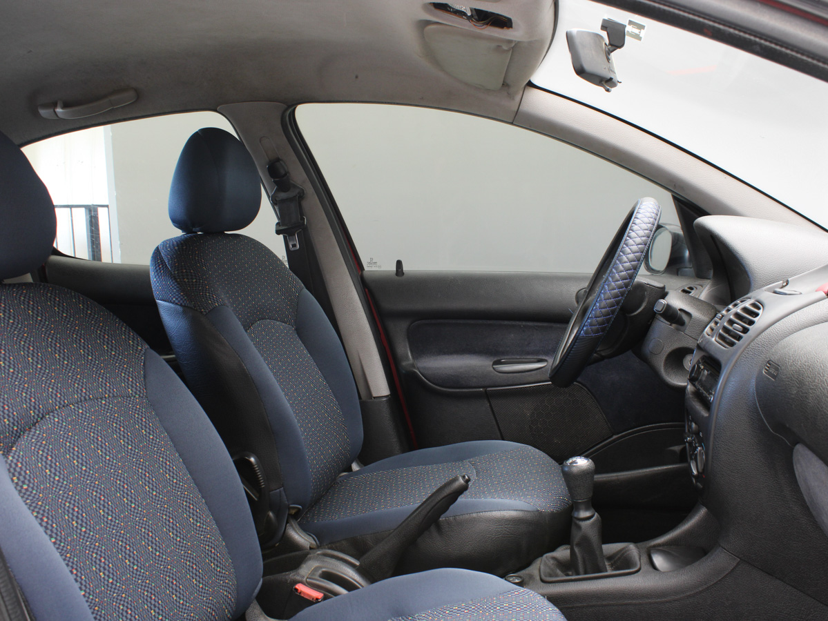 PEUGEOT 206 2004