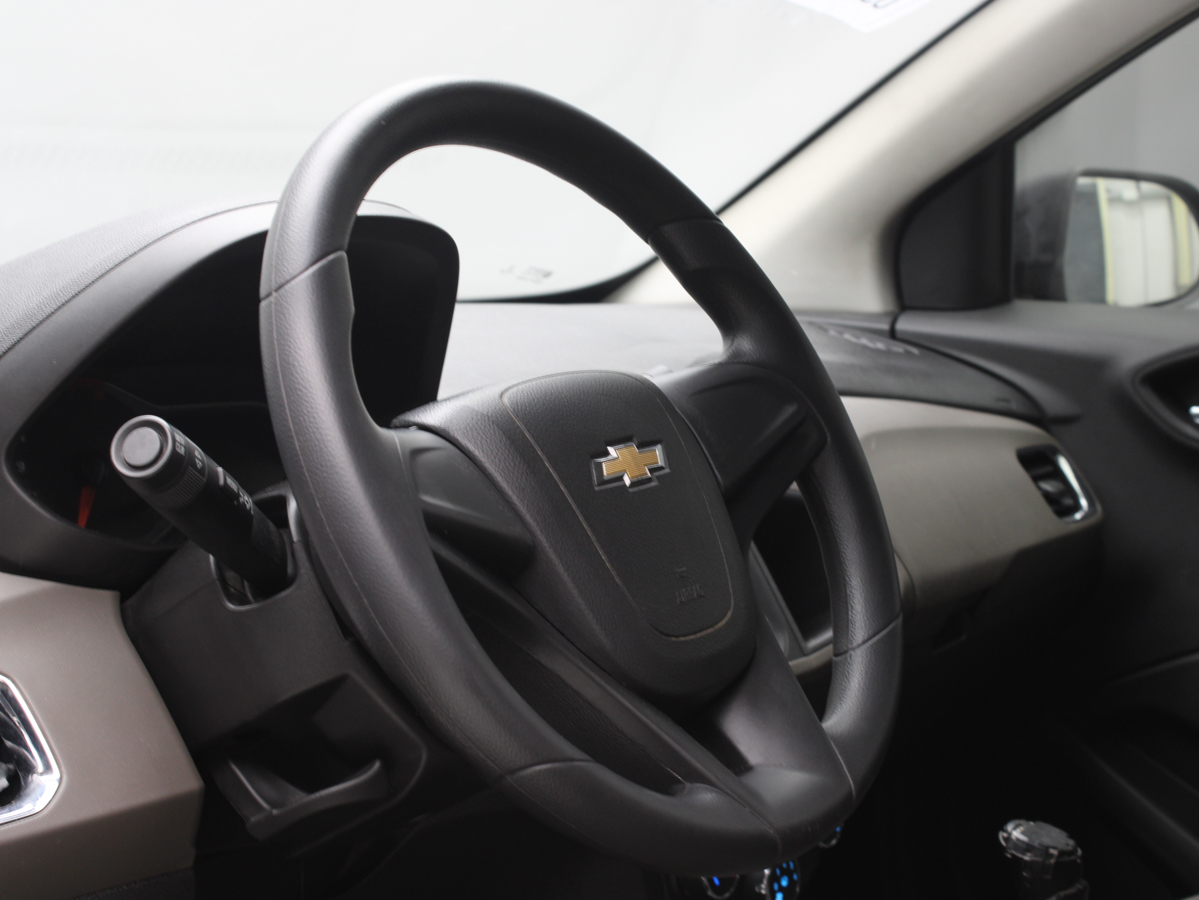 CHEVROLET PRISMA LTZ 2015