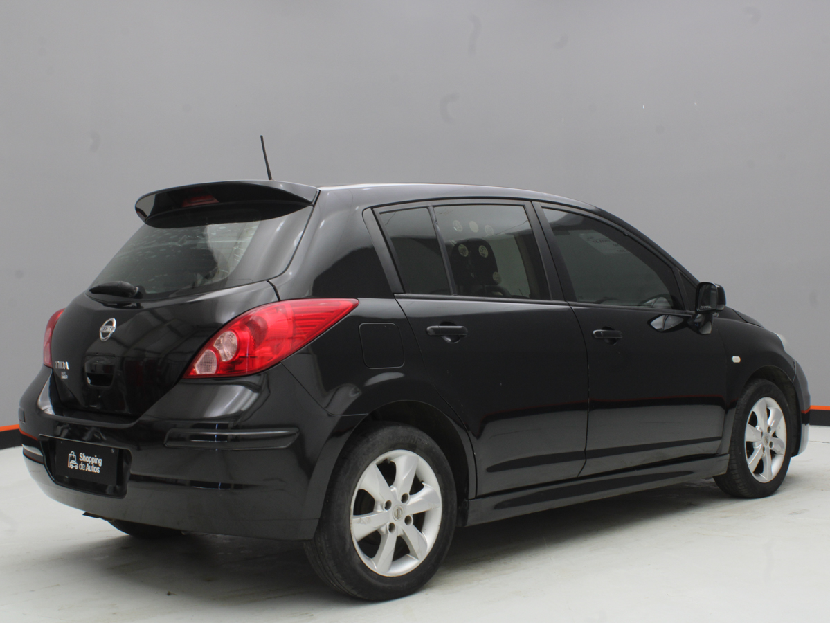 NISSAN TIIDA 2010