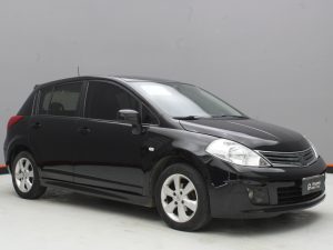 NISSAN TIIDA 2010