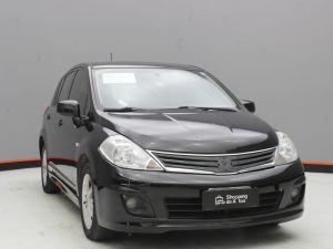 NISSAN TIIDA 2010