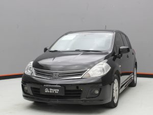 NISSAN TIIDA 2010