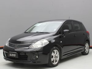 NISSAN TIIDA 2010