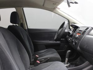 NISSAN TIIDA 2010