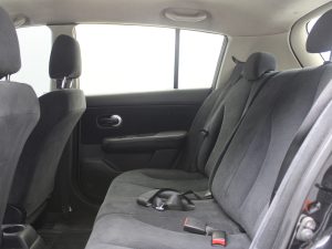 NISSAN TIIDA 2010
