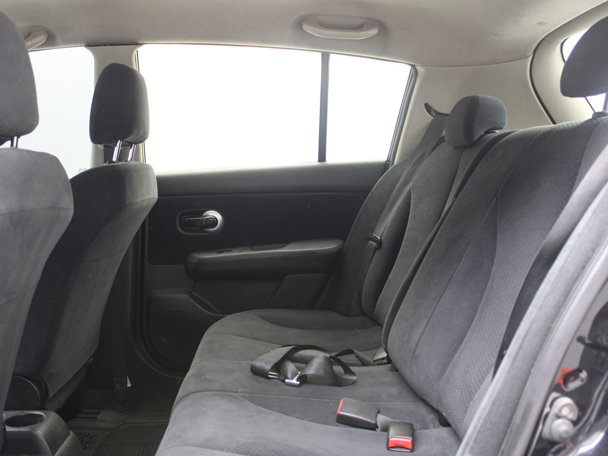 NISSAN TIIDA 2010