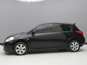NISSAN TIIDA 2010