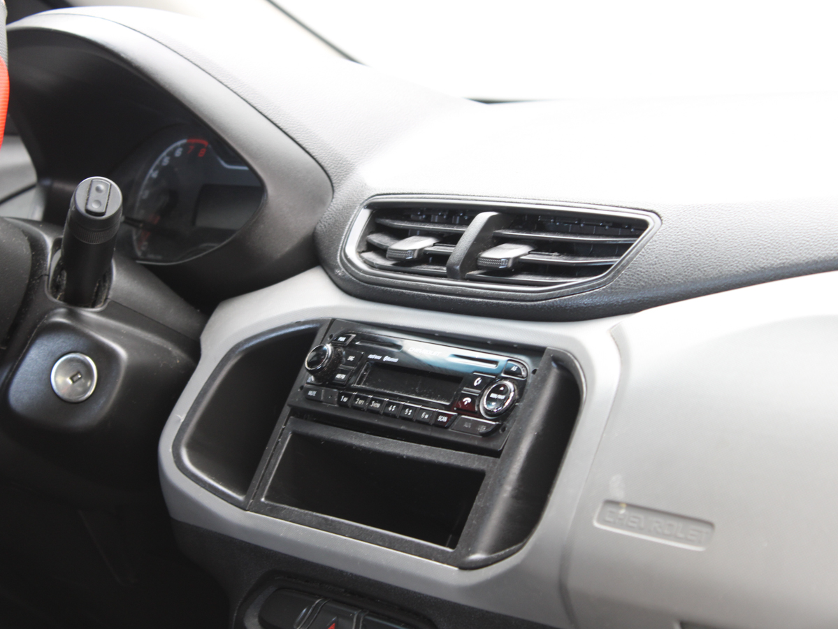 CHEVROLET ONIX JOY 2018