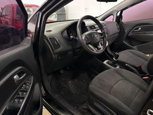 KIA RIO EX HATCH 5P 1.4 FULL 2015