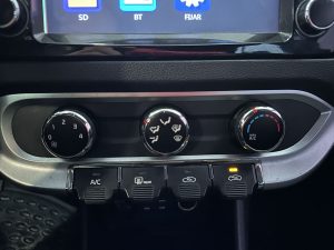 KIA RIO EX HATCH 5P 1.4 FULL 2015