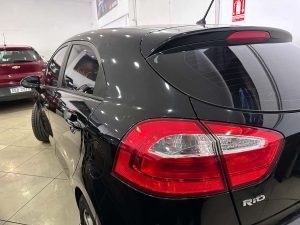 KIA RIO EX HATCH 5P 1.4 FULL 2015