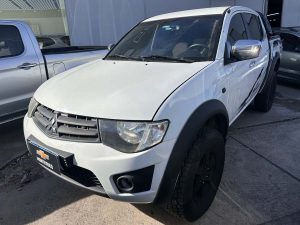 MITSUBISHI L200 4X4 GL 2.4 DC 2014