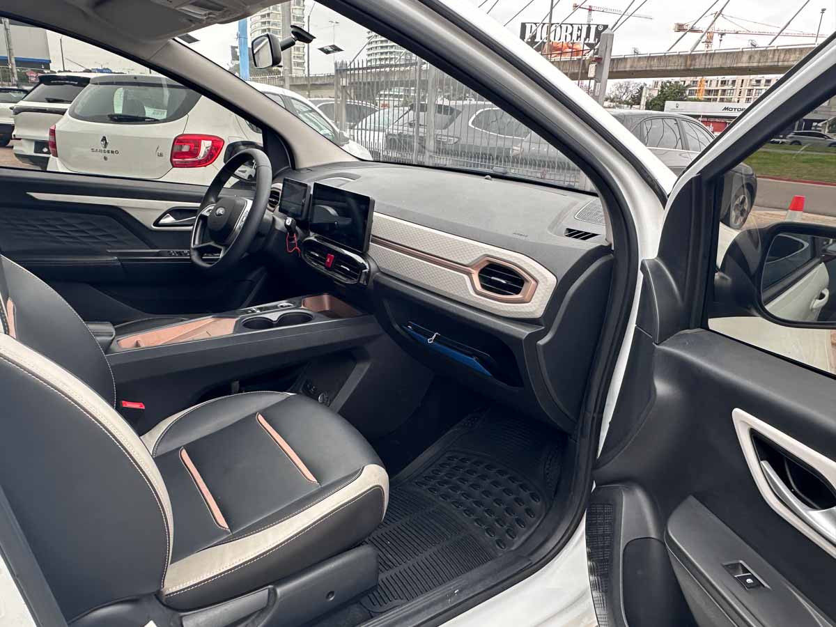 JAC E-S1 HATCH AT 5PTS FULL ELECTRIC 2025