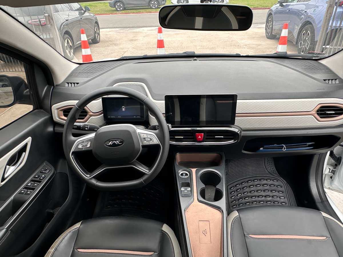 JAC E-S1 HATCH AT 5PTS FULL ELECTRIC 2025