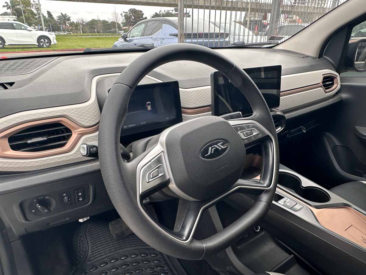 JAC E-S1 HATCH AT 5PTS FULL ELECTRIC 2025