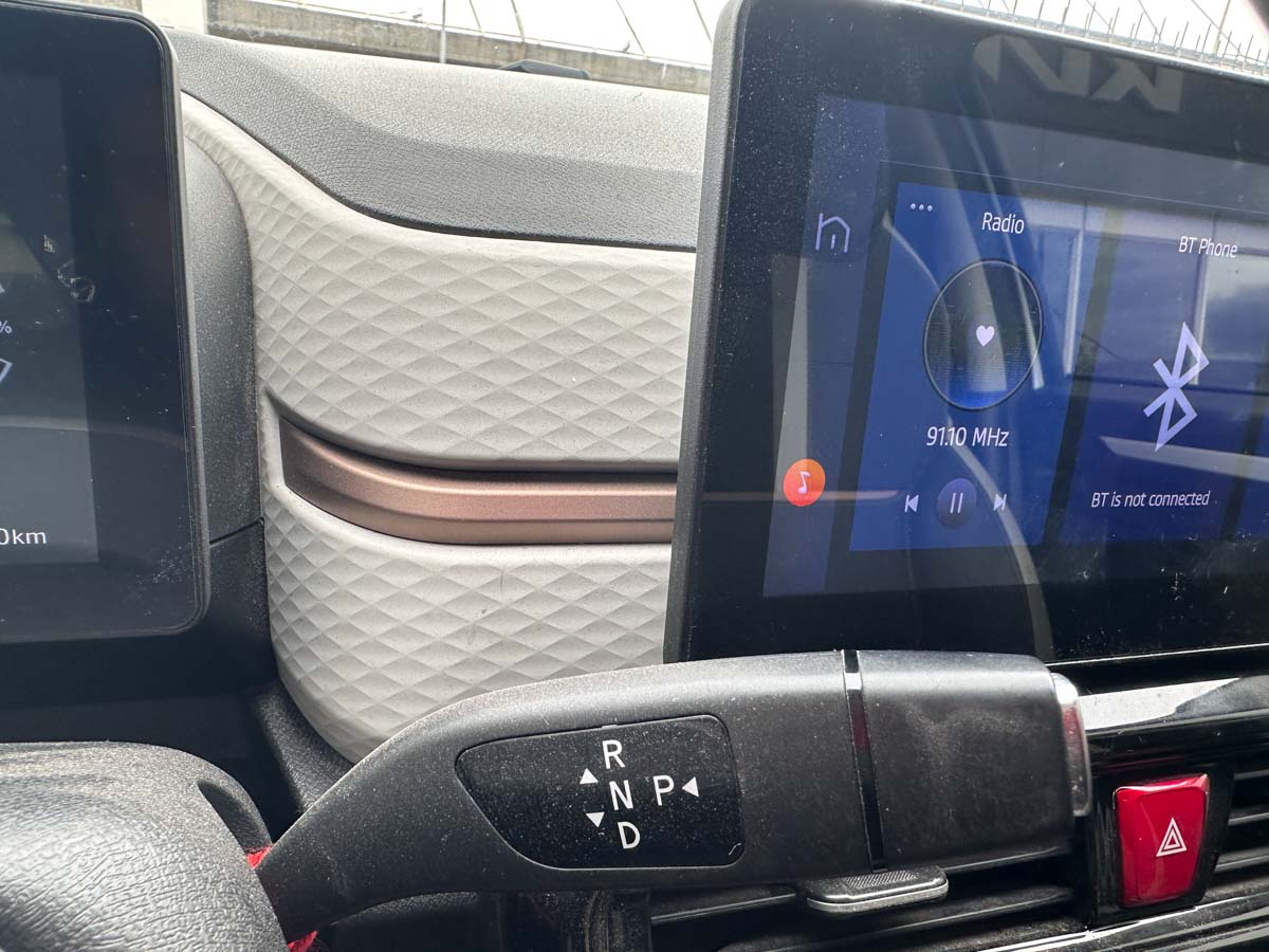 JAC E-S1 HATCH AT 5PTS FULL ELECTRIC 2025