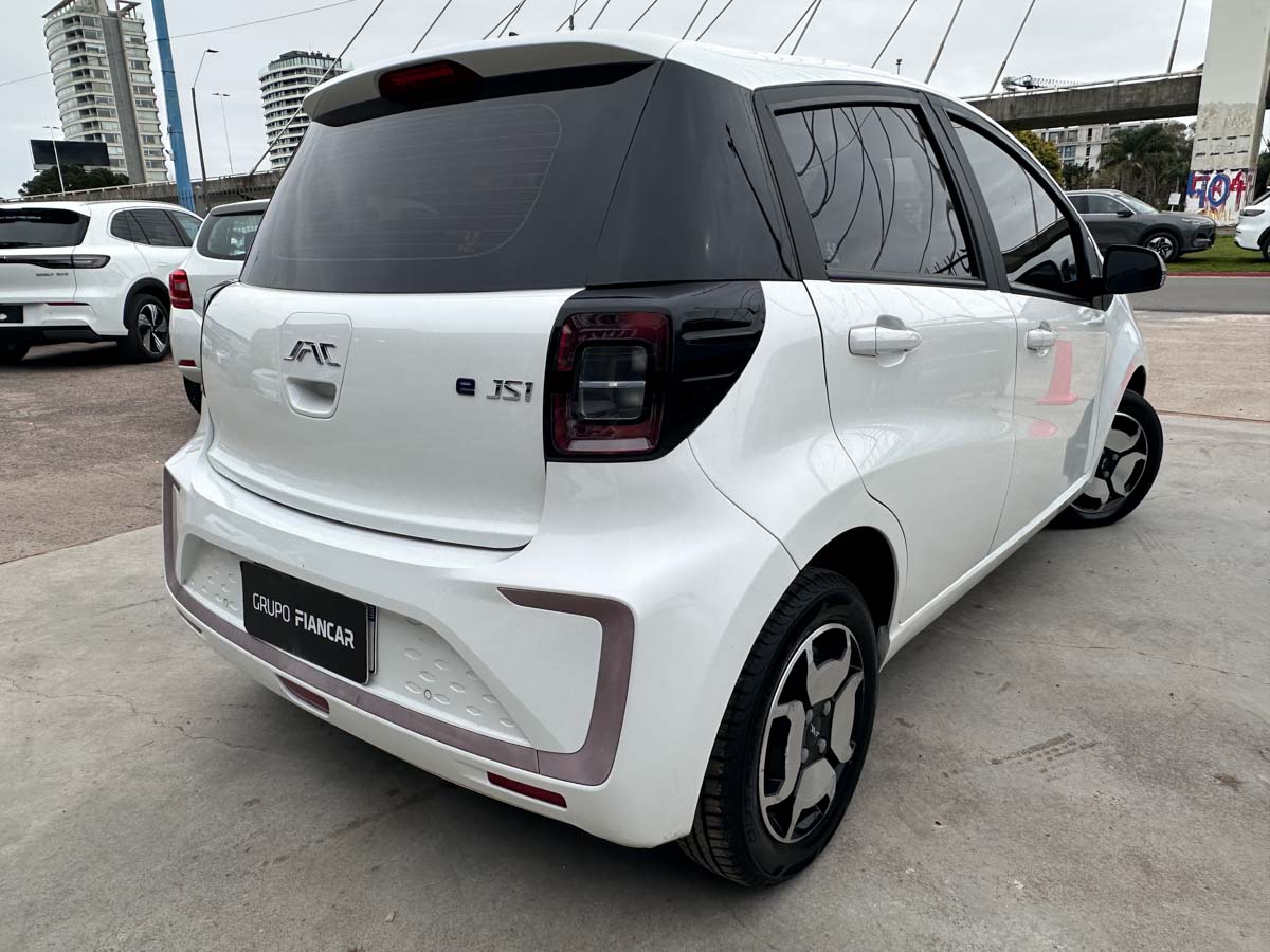 JAC E-S1 HATCH AT 5PTS FULL ELECTRIC 2025