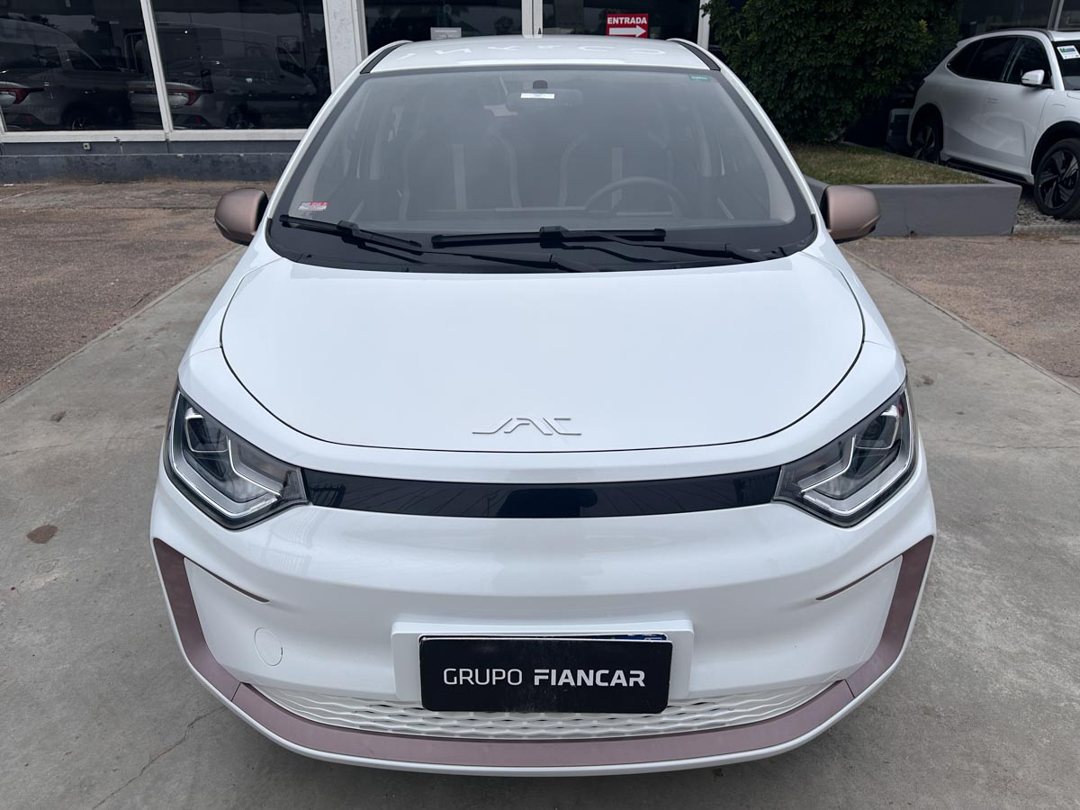 JAC E-S1 HATCH AT 5PTS FULL ELECTRIC 2025
