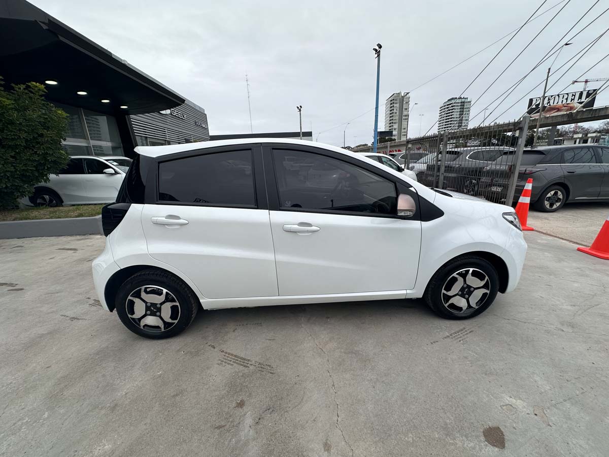 JAC E-S1 HATCH AT 5PTS FULL ELECTRIC 2025