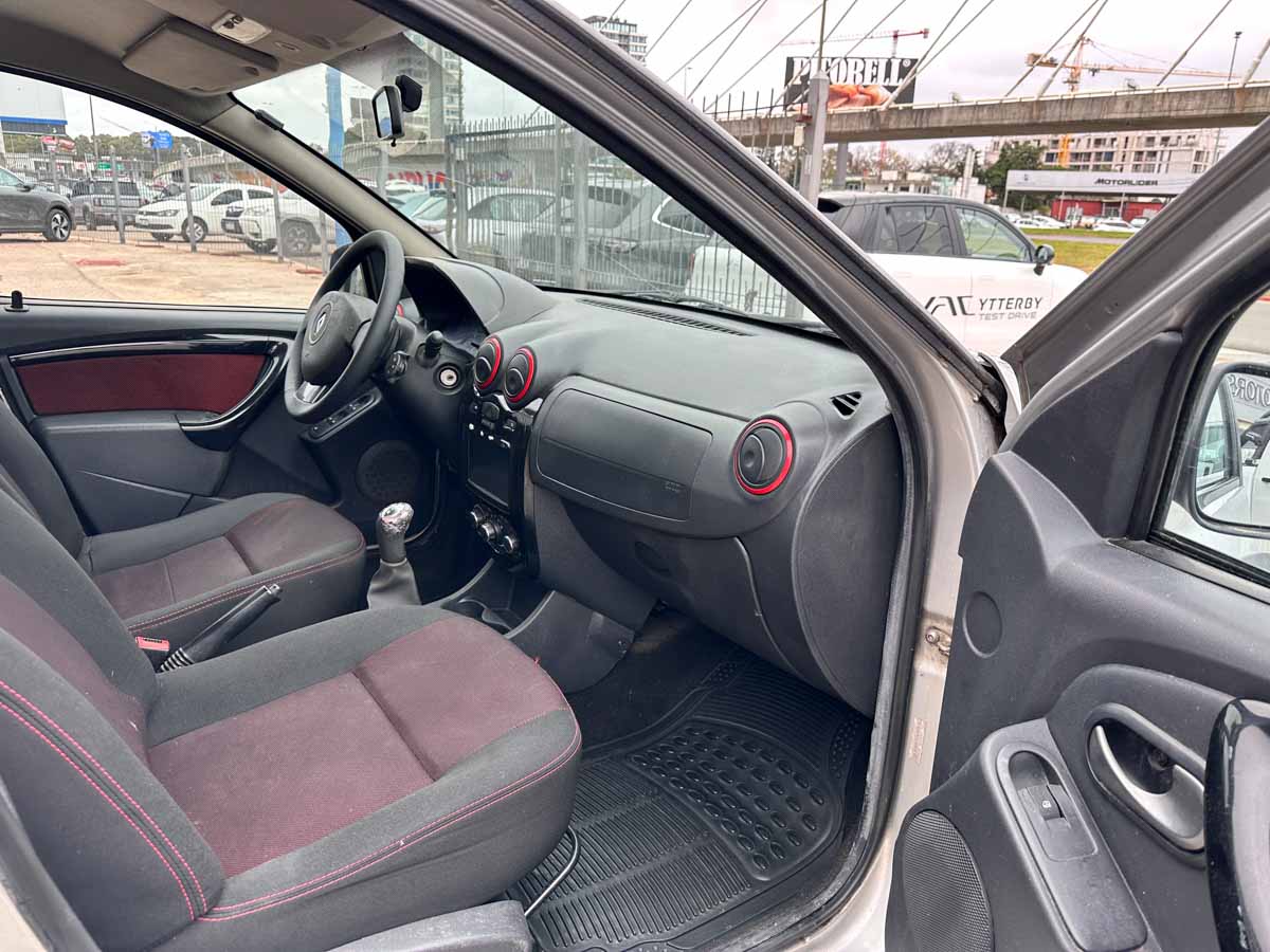 RENAULT SANDERO STEPWAY PRIVILEGE 1.6 MT 5PTS 2014