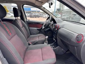 RENAULT SANDERO STEPWAY PRIVILEGE 1.6 MT 5PTS 2014