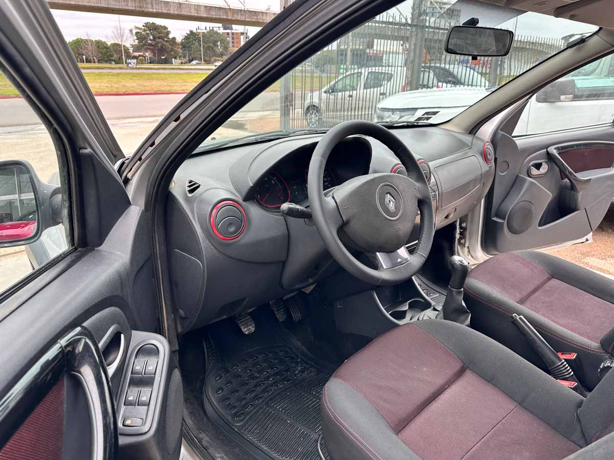RENAULT SANDERO STEPWAY PRIVILEGE 1.6 MT 5PTS 2014
