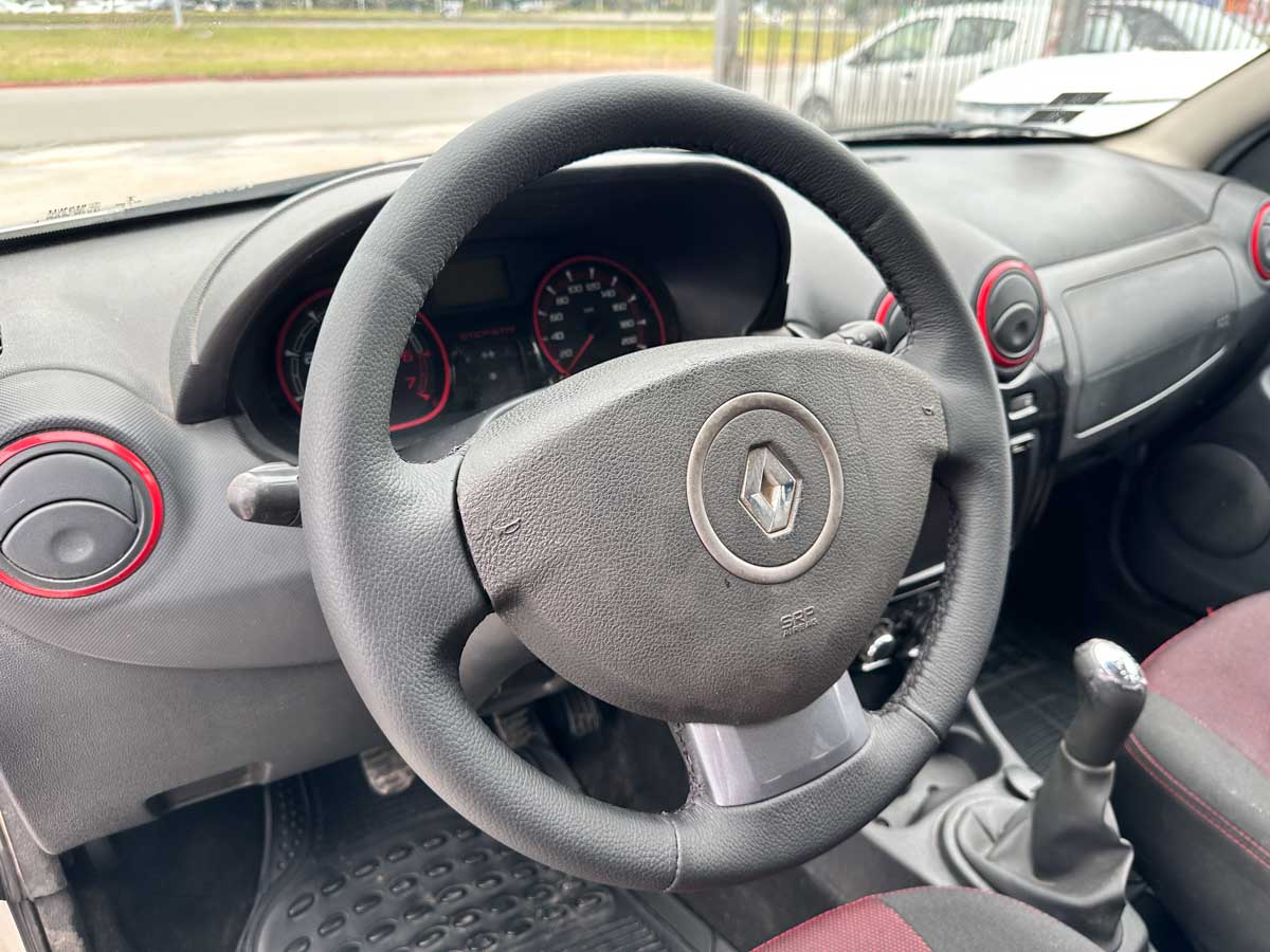 RENAULT SANDERO STEPWAY PRIVILEGE 1.6 MT 5PTS 2014