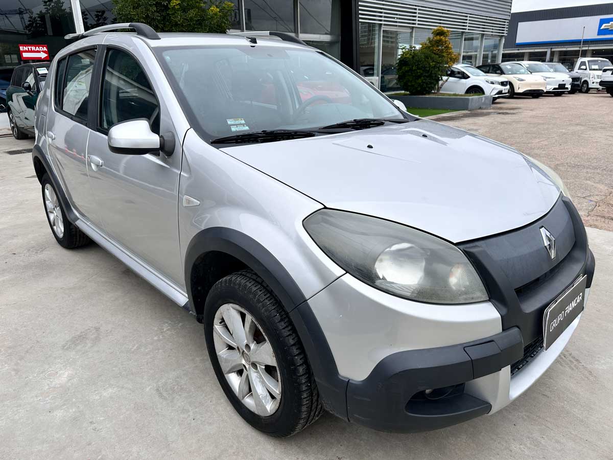 RENAULT SANDERO STEPWAY PRIVILEGE 1.6 MT 5PTS 2014