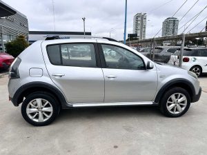 RENAULT SANDERO STEPWAY PRIVILEGE 1.6 MT 5PTS 2014