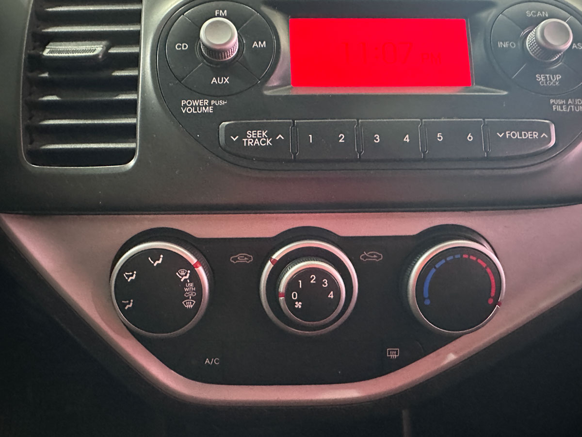 KIA PICANTO EX 1.0 HATCH 5PTS 2014