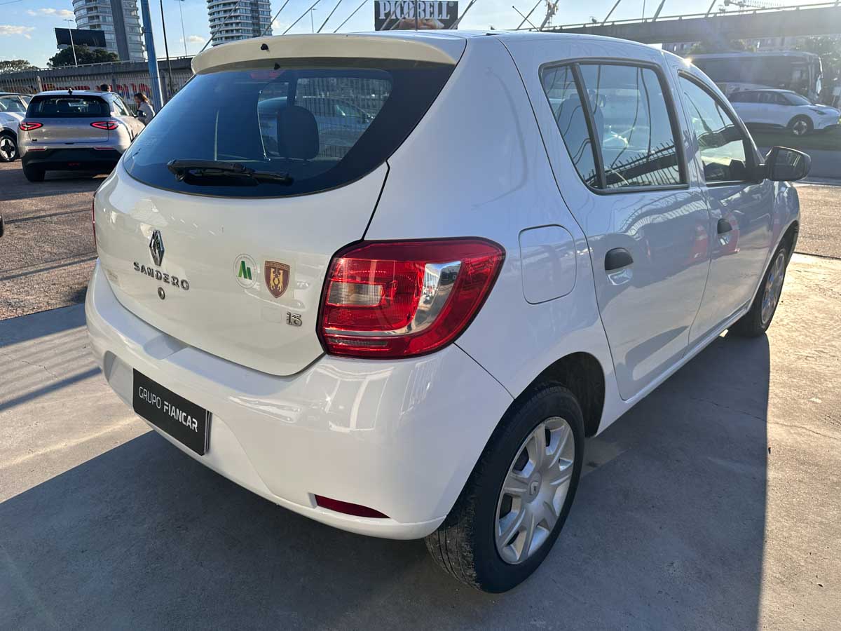 RENAULT SANDERO AUTHENTIQUE 1.6 FULL HATCH 5PTS 2019