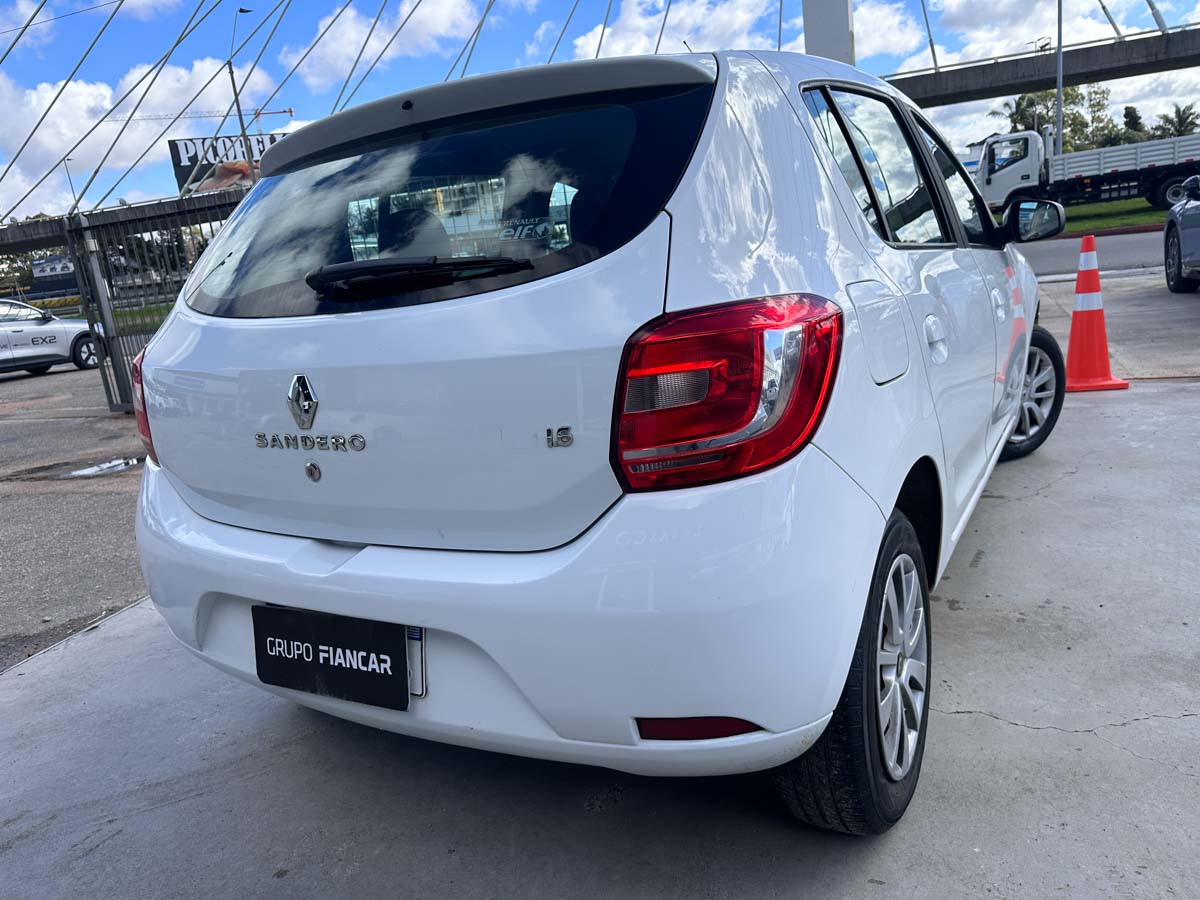 RENAULT SANDERO EXPRESSION 1.6 FULL 5PTS 2018