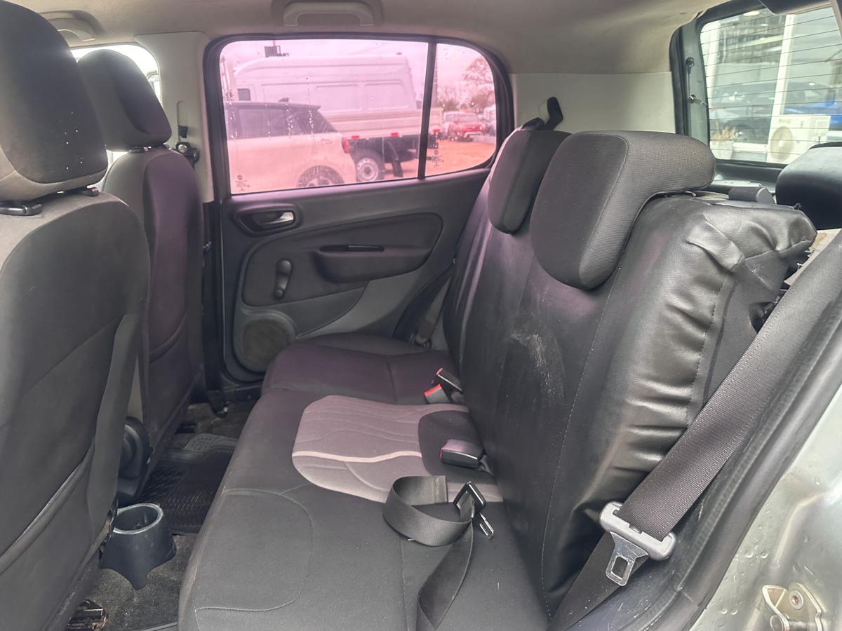 FIAT UNO WAY 1.4 FULL 5PTS 2016