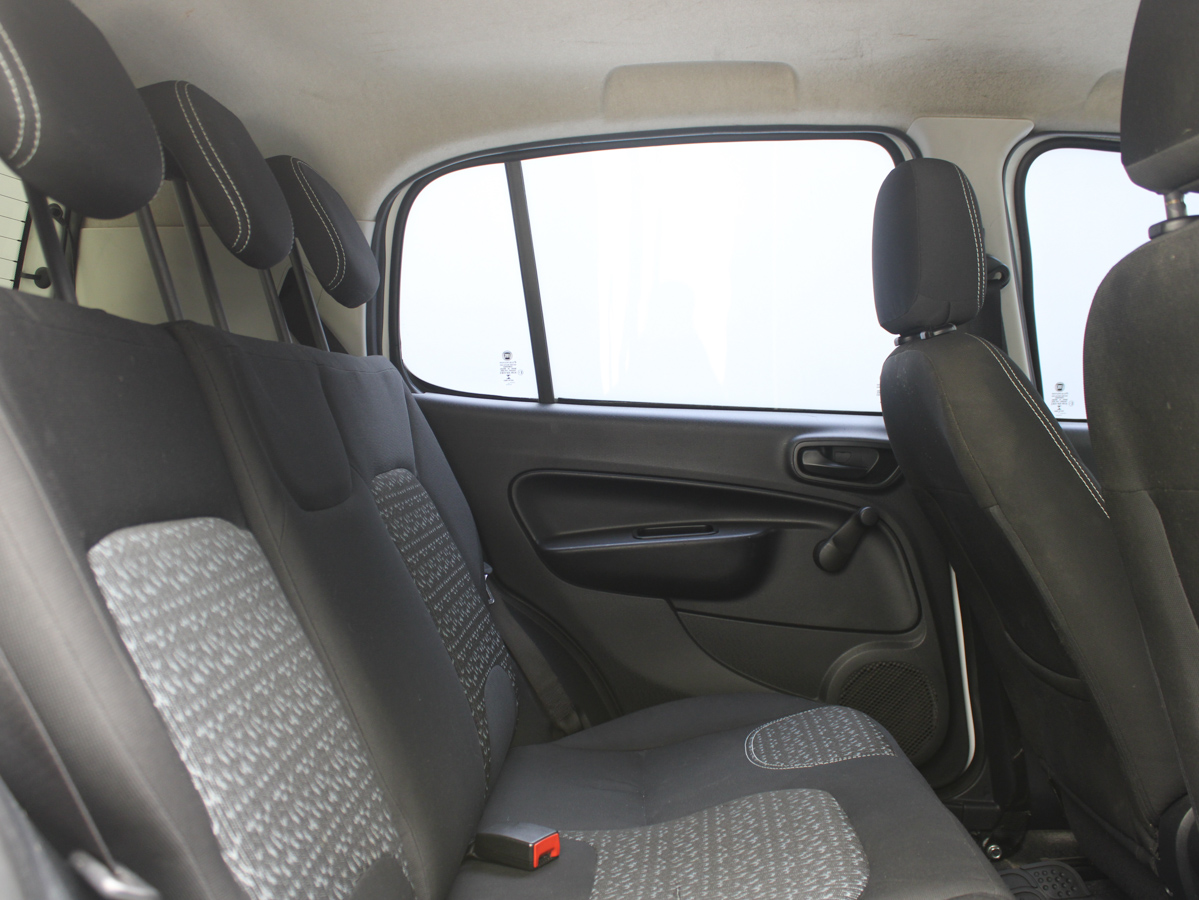 FIAT UNO ATTRACTIVE 2018